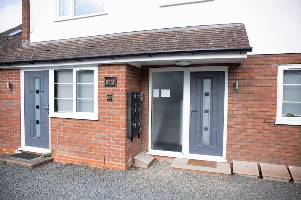 Bridge House Apartments - Free Parking Shottery Exterior photo